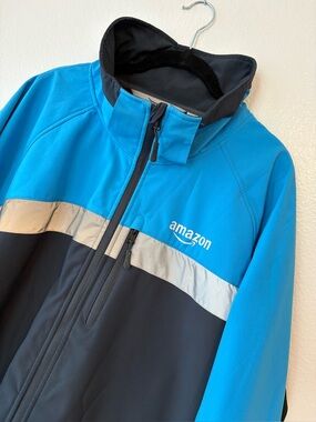 Official Amazon Driver Luly Yang Insulated Reflective Hooded Jacket Men’s XXL
